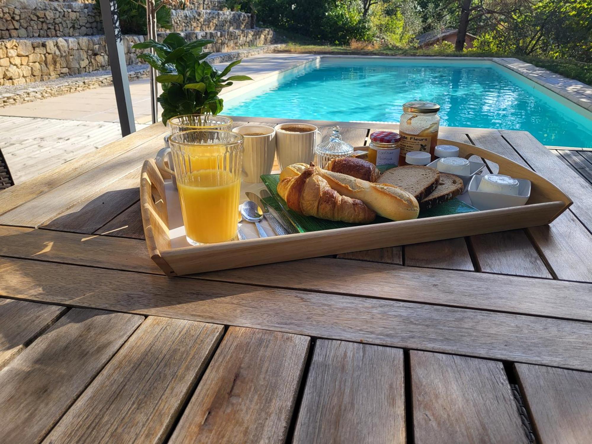 Bed and Breakfast Lou Mas Del Ranc Roquesteron Exterior foto