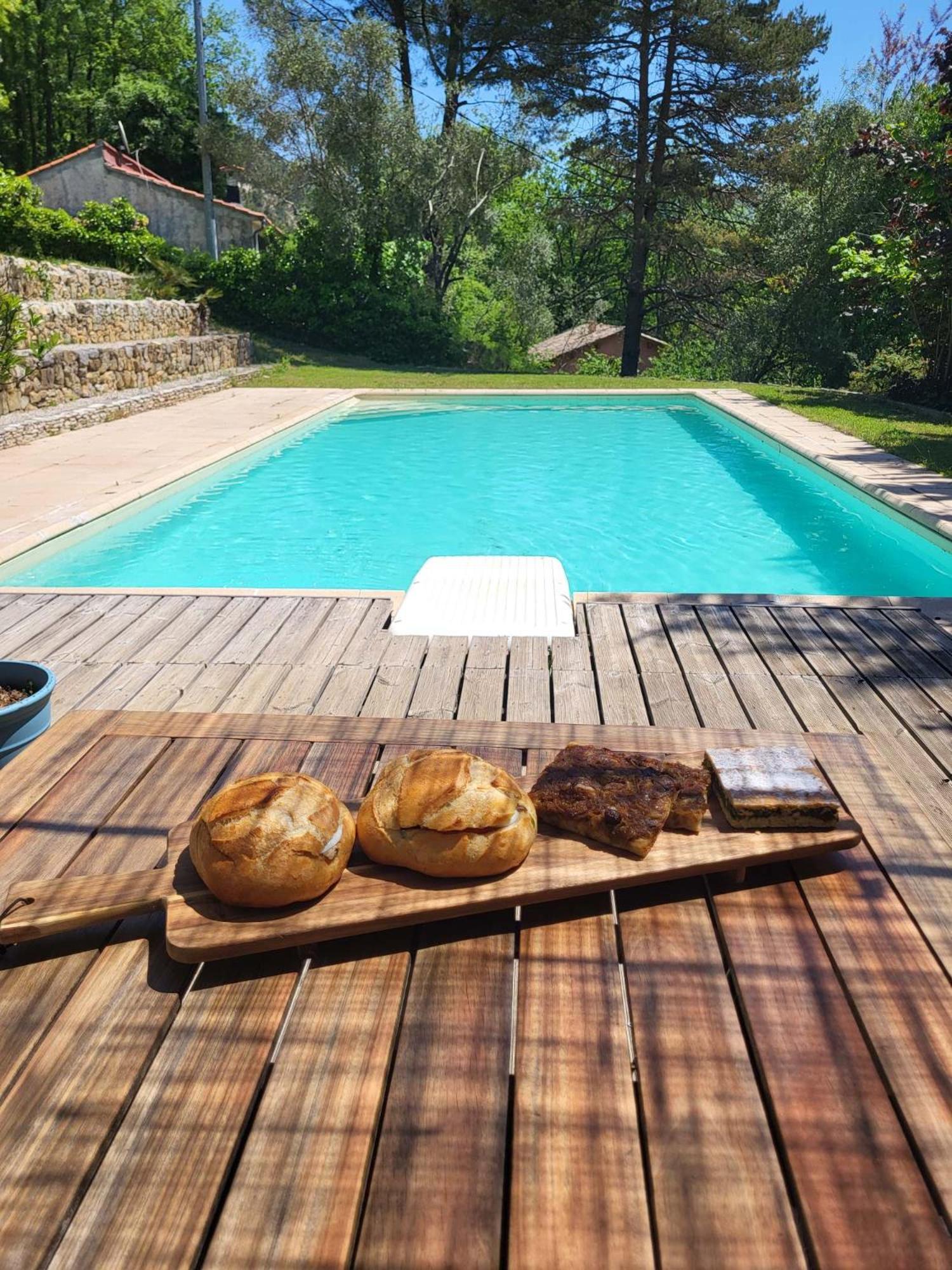 Bed and Breakfast Lou Mas Del Ranc Roquesteron Exterior foto